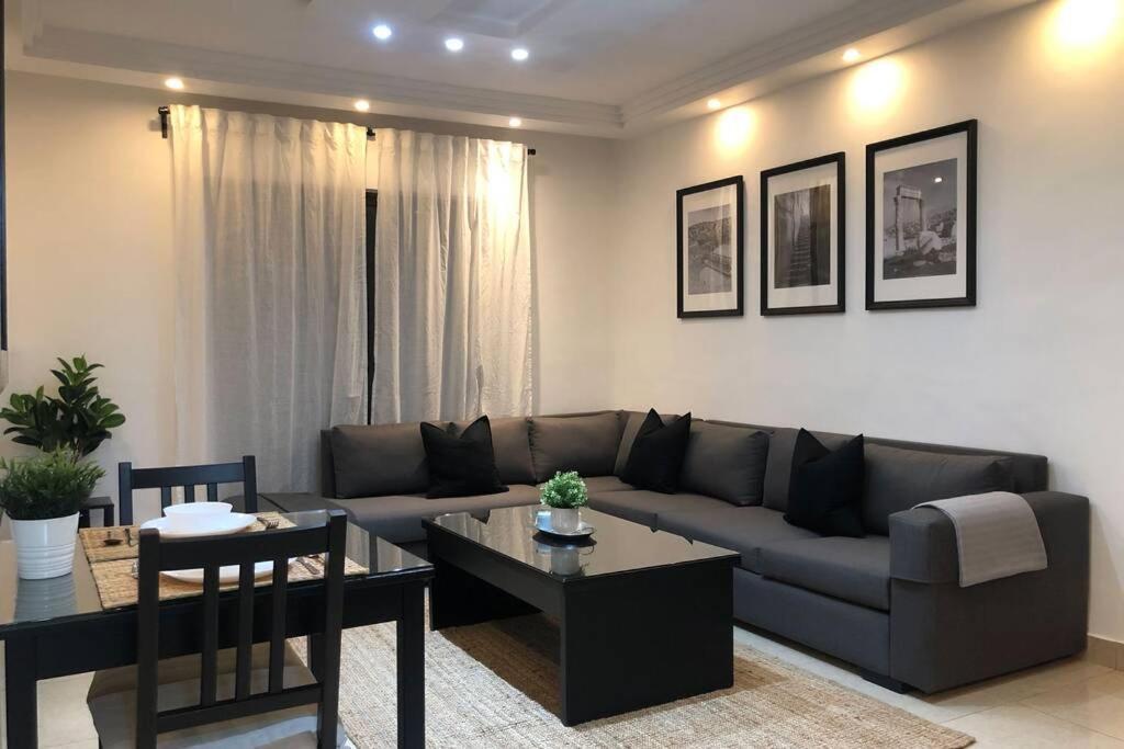 Luxury Apartment In Awesome Location In Amman Ngoại thất bức ảnh
